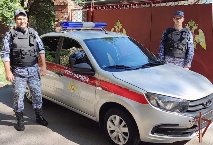 Патруль Росгвардии помог беременной жительнице Ростова-на-Дону своевременно попасть в медучреждение 